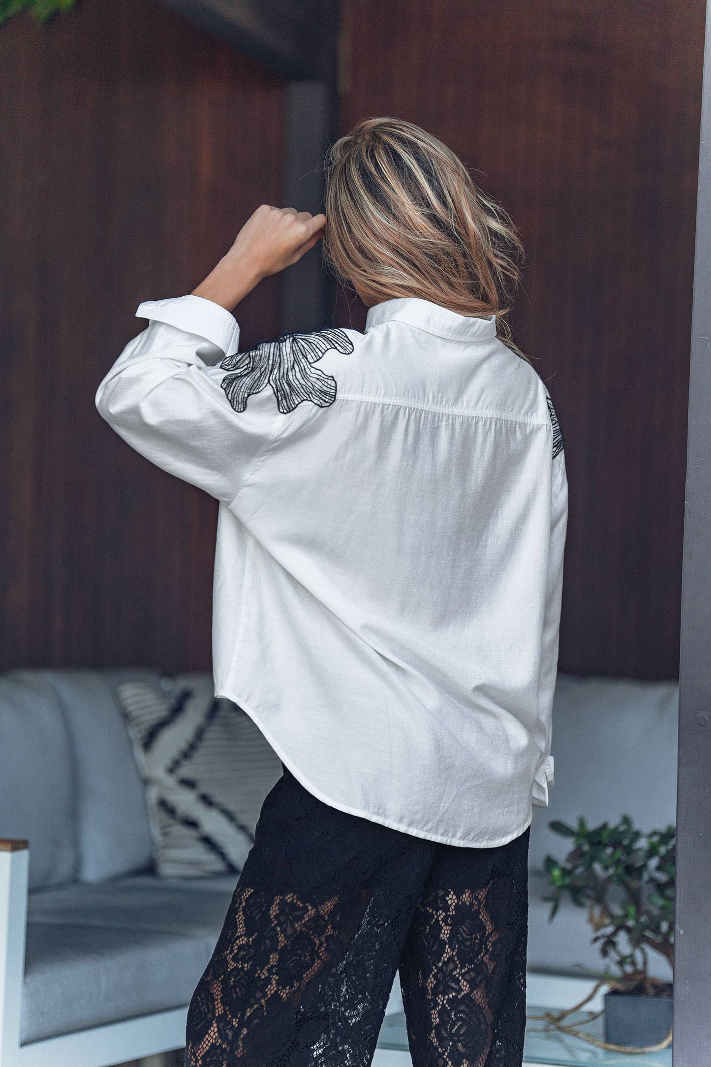 Urban Daizy - Embroidered Leaf Shoulder Tencel Shirt