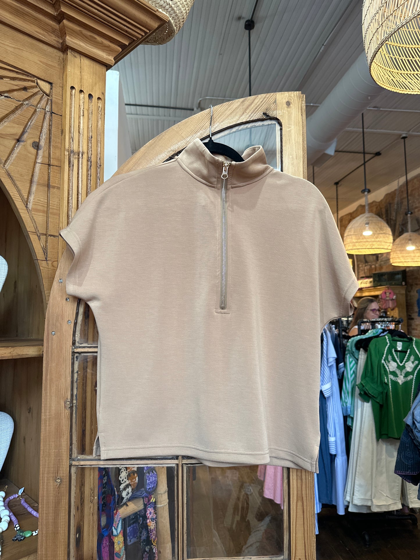 Gala Sleeveless Sweatshirt- Camel