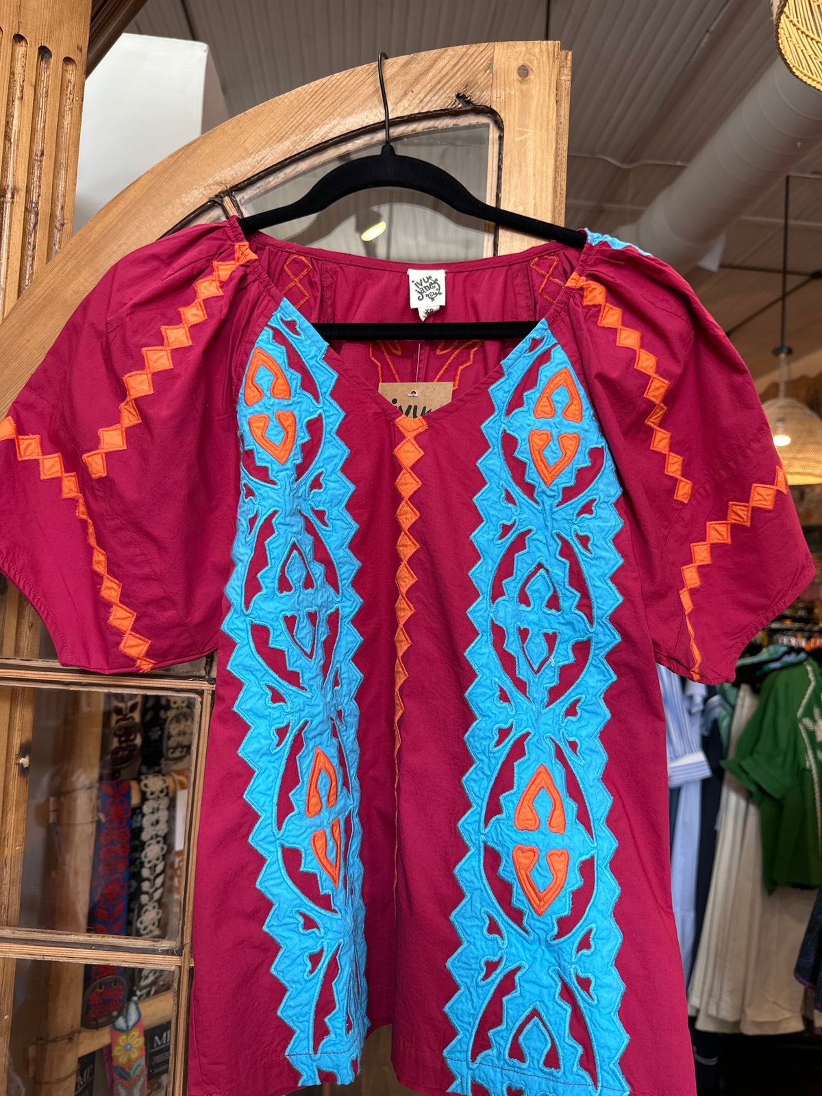 Ivy Jane Applique V-Neck Top- Berry