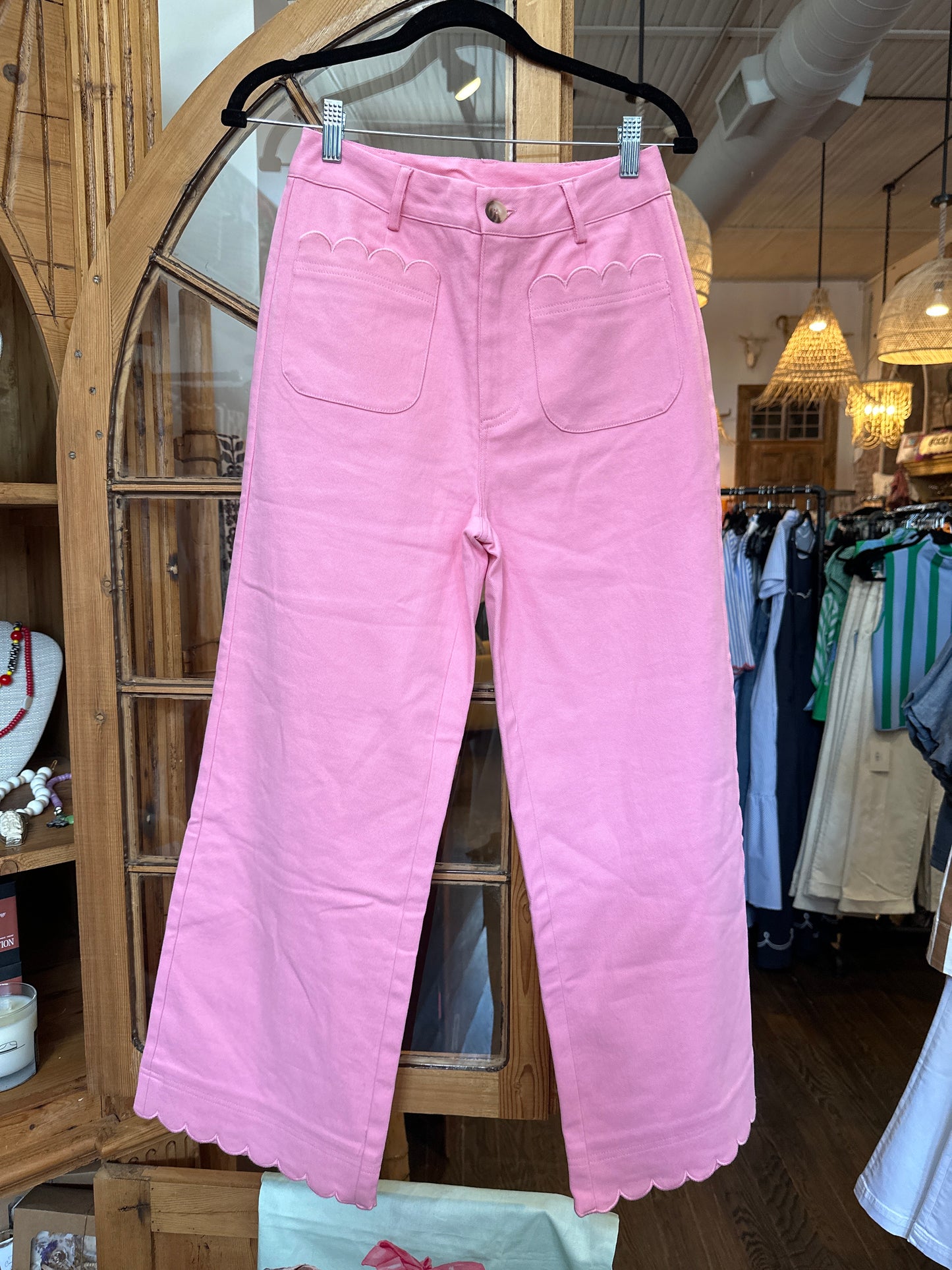 pink scalloped pants