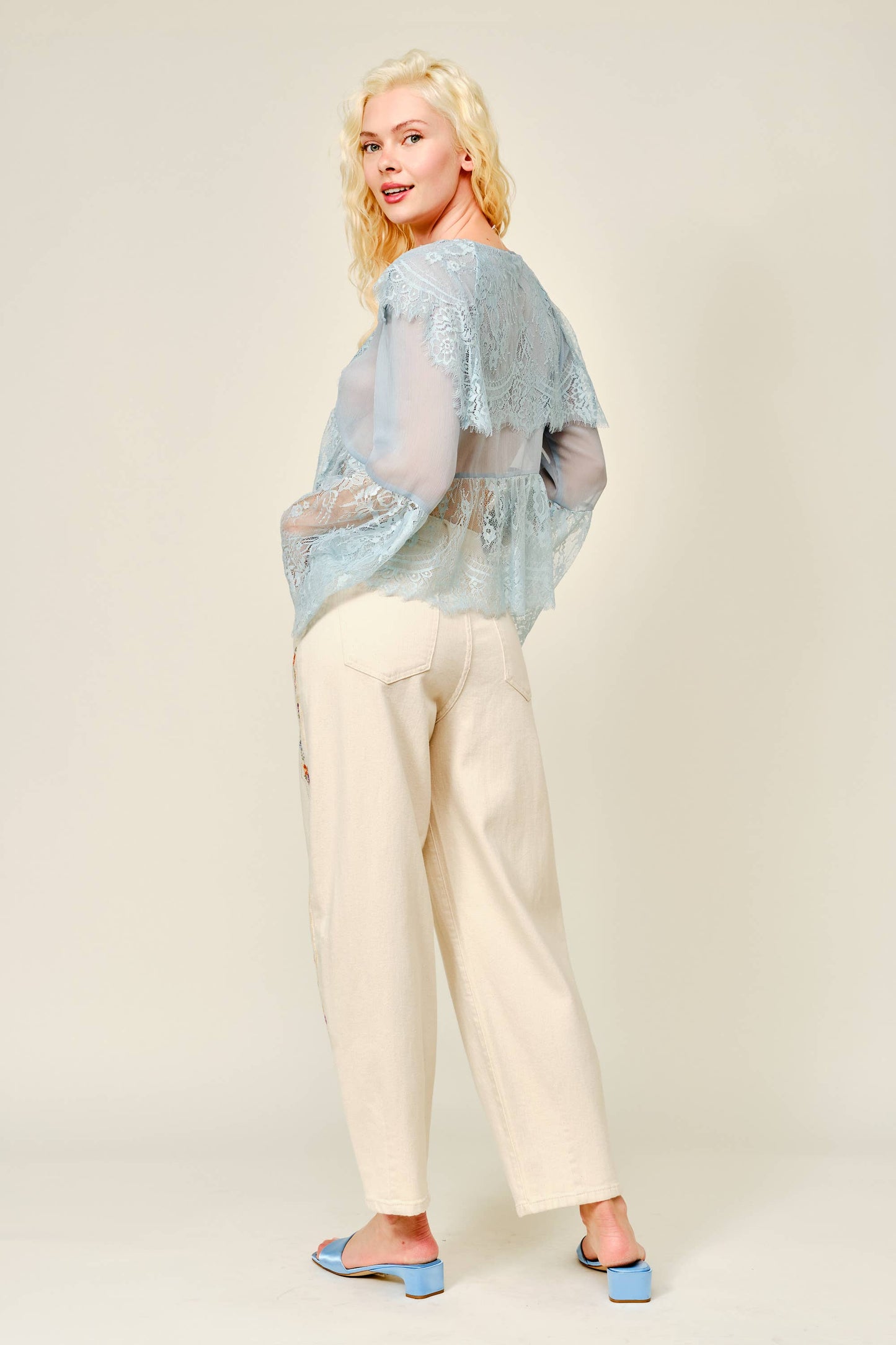High Waist Floral Embroidered Jeans