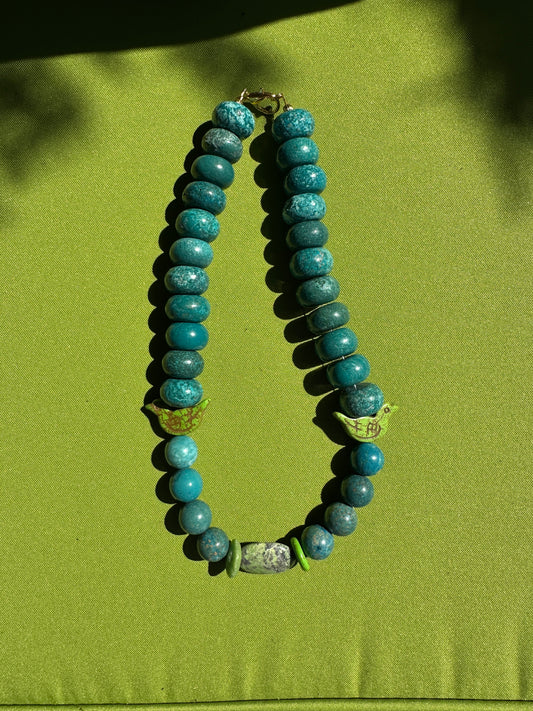 Green bird beaded necklace