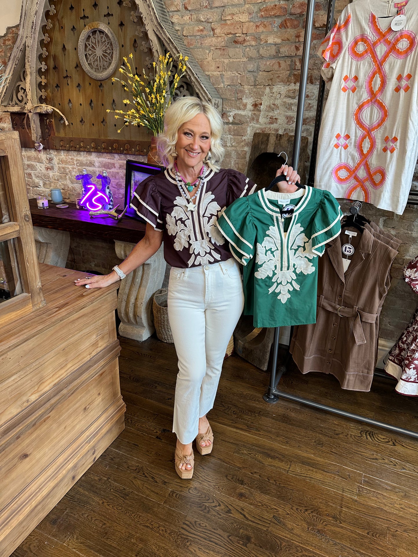 Classy Lady Top pine green