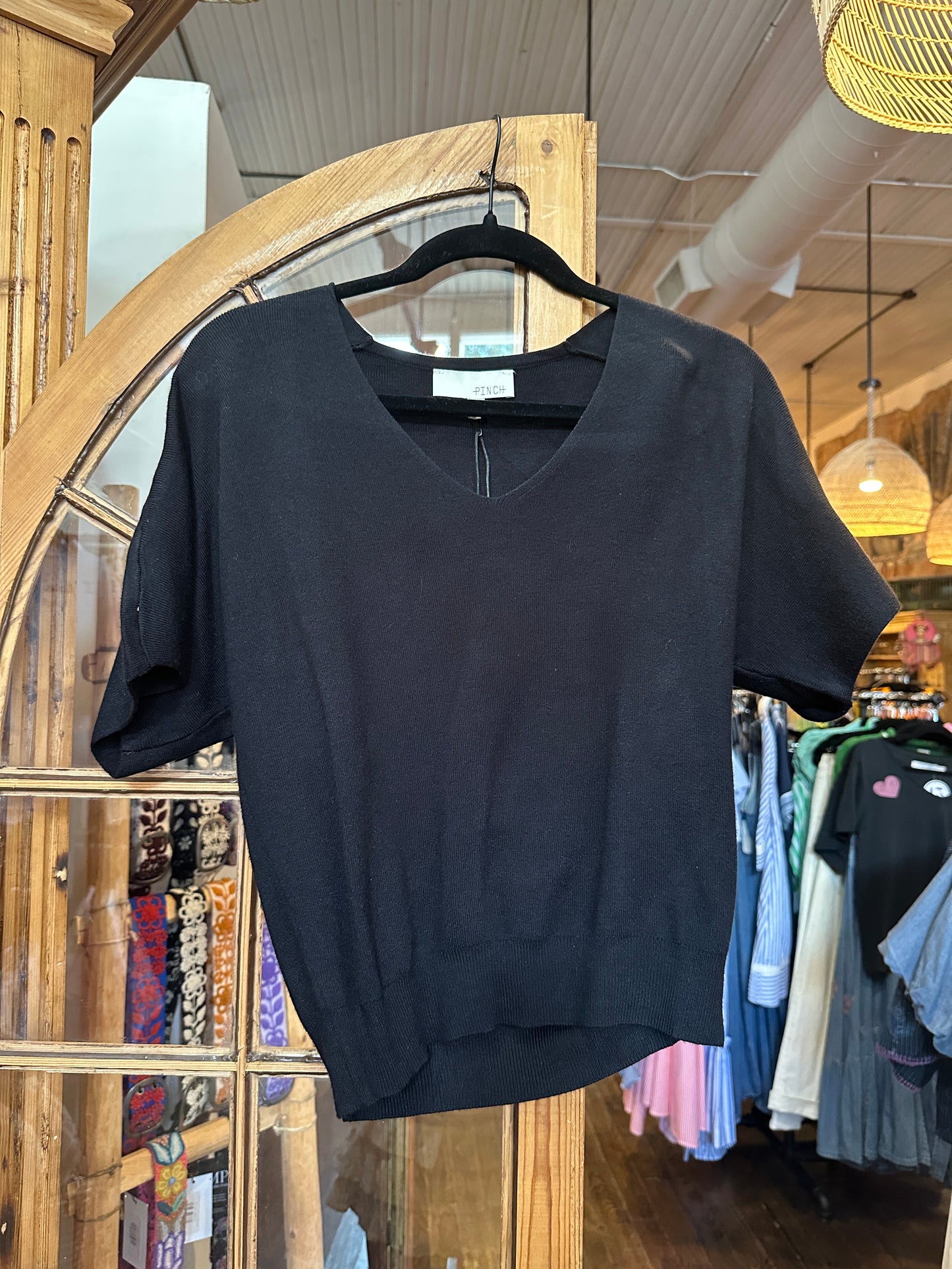 Pinch V-Neck Short sleeve knit sweater