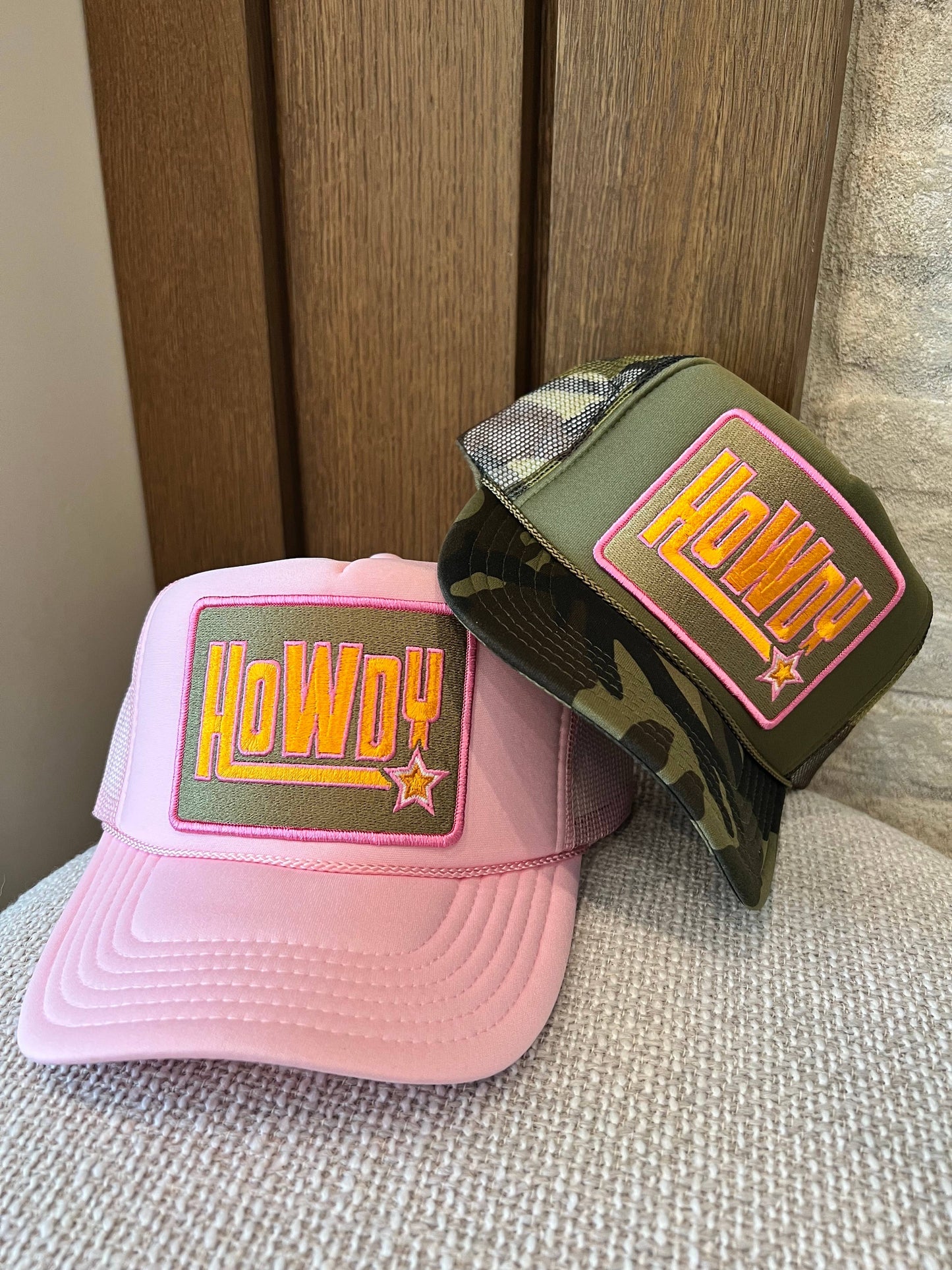 Port Sandz - Howdy - Pink