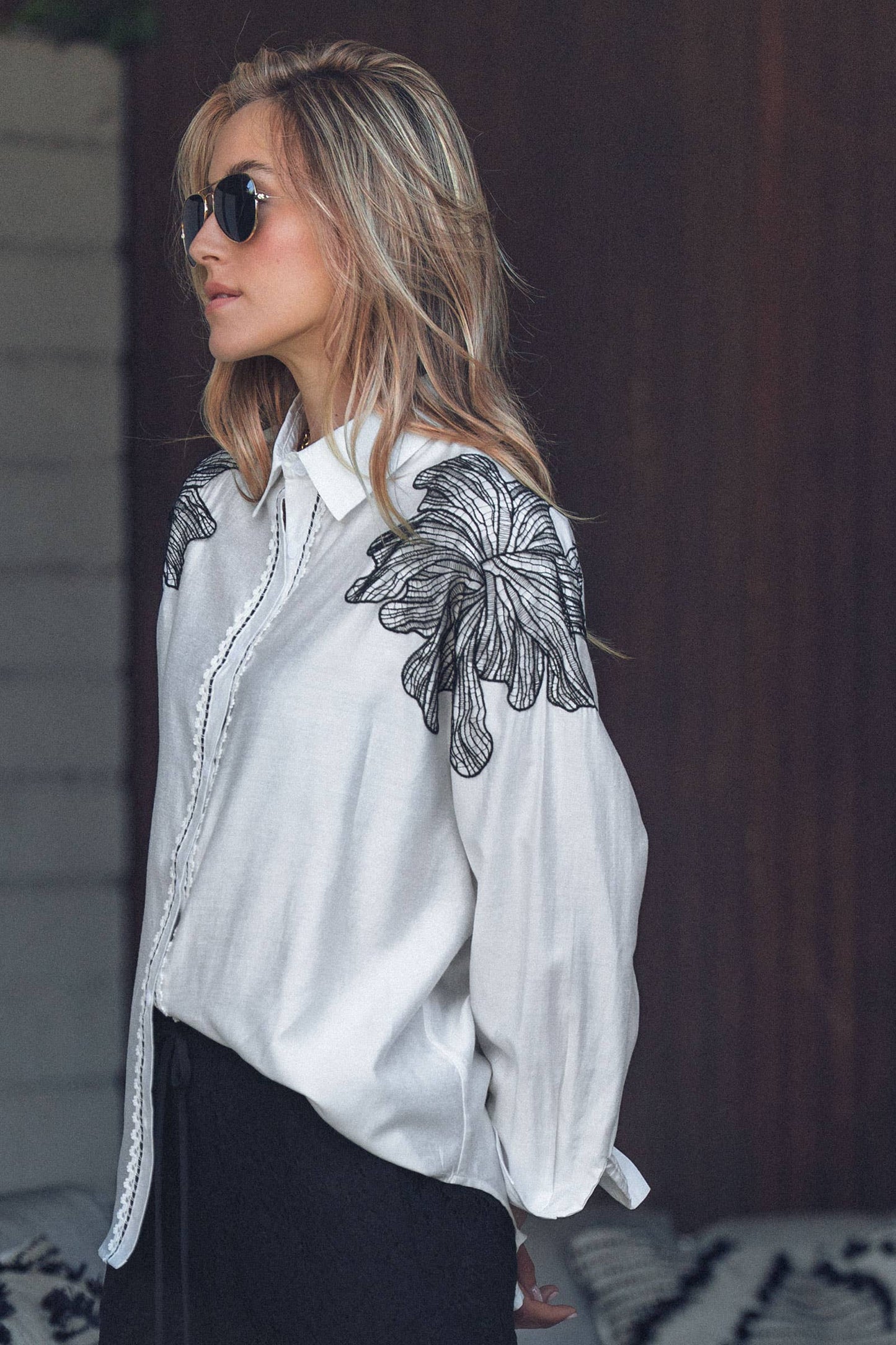Urban Daizy - Embroidered Leaf Shoulder Tencel Shirt
